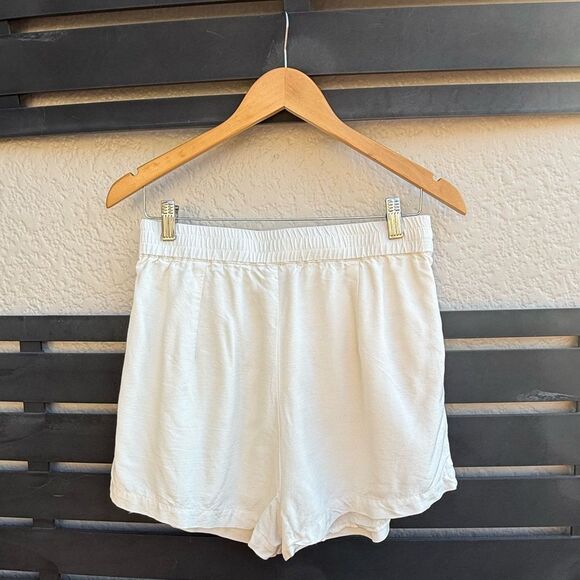 Anthropologie Mable Linen Blend Pleated Shorts in White | Large - Picture 3 of 7